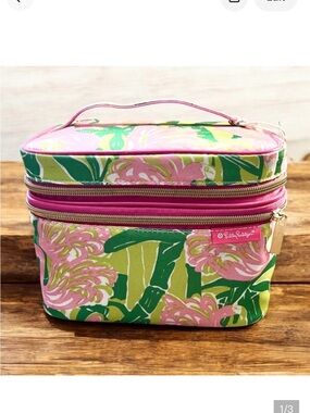 Lilly Pulitzer NEW travel train case in the "Fan Dance" flamingo print pattern